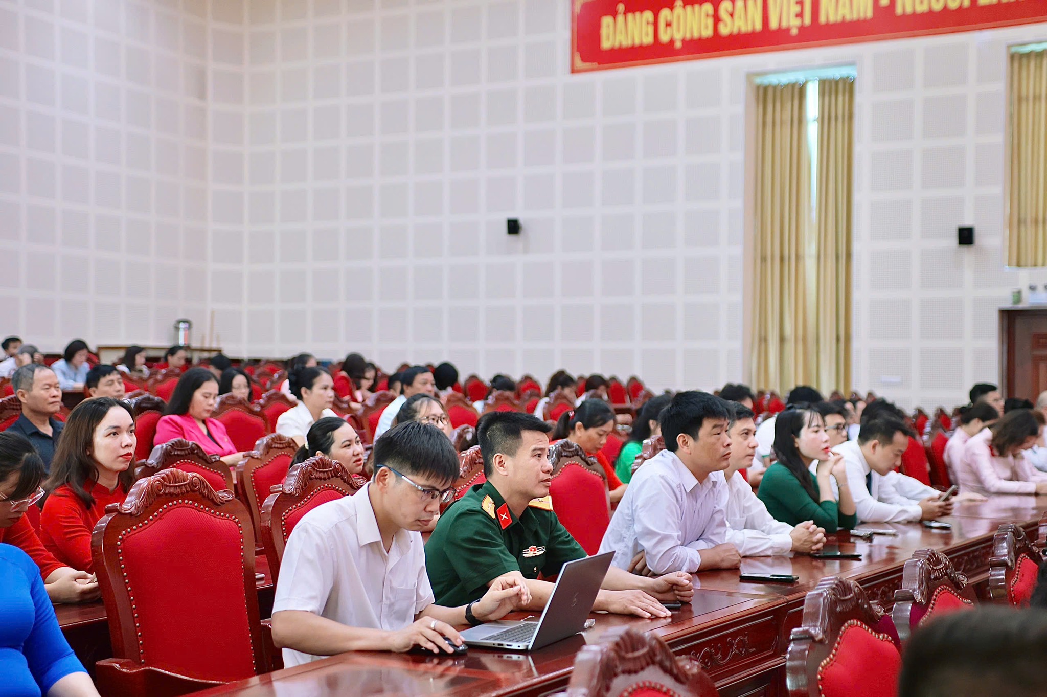 anh tin bai